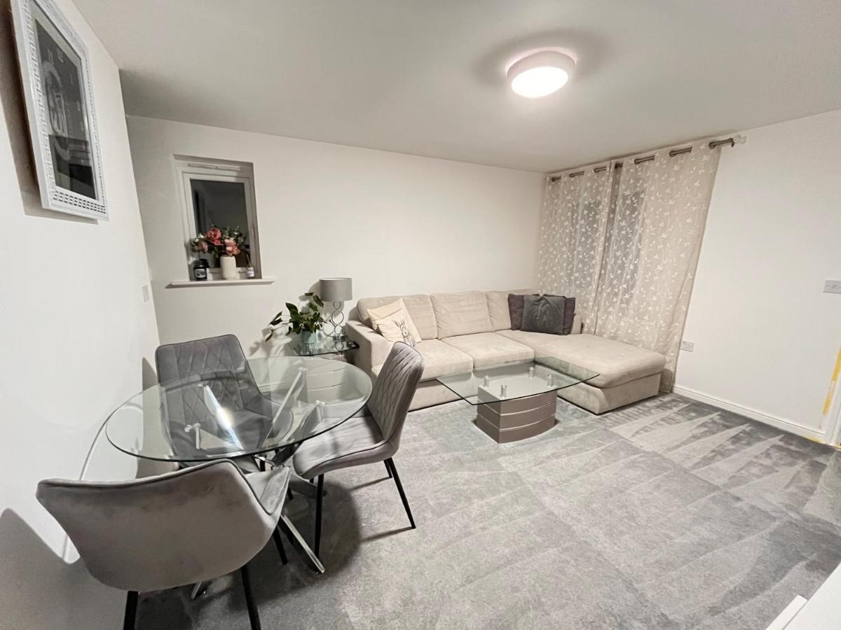New Ollerton Parkgate Rest Apartment ภายนอก รูปภาพ