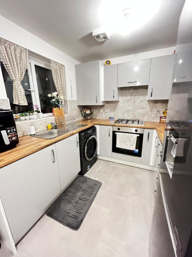 New Ollerton Parkgate Rest Apartment ภายนอก รูปภาพ