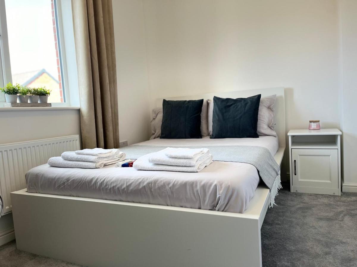 New Ollerton Parkgate Rest Apartment ภายนอก รูปภาพ